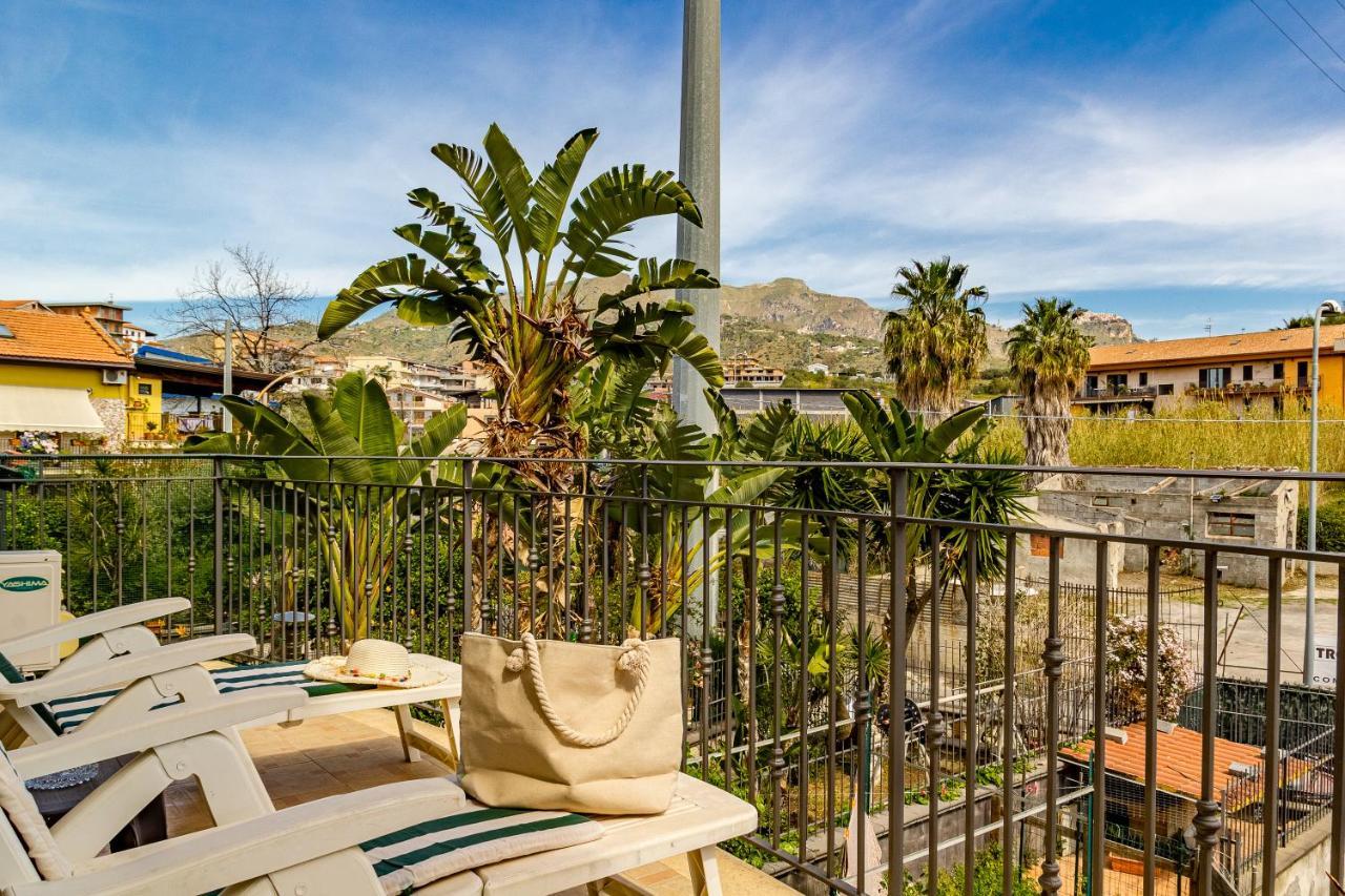 Villetta Desiderio Apartment Giardini Naxos Luaran gambar