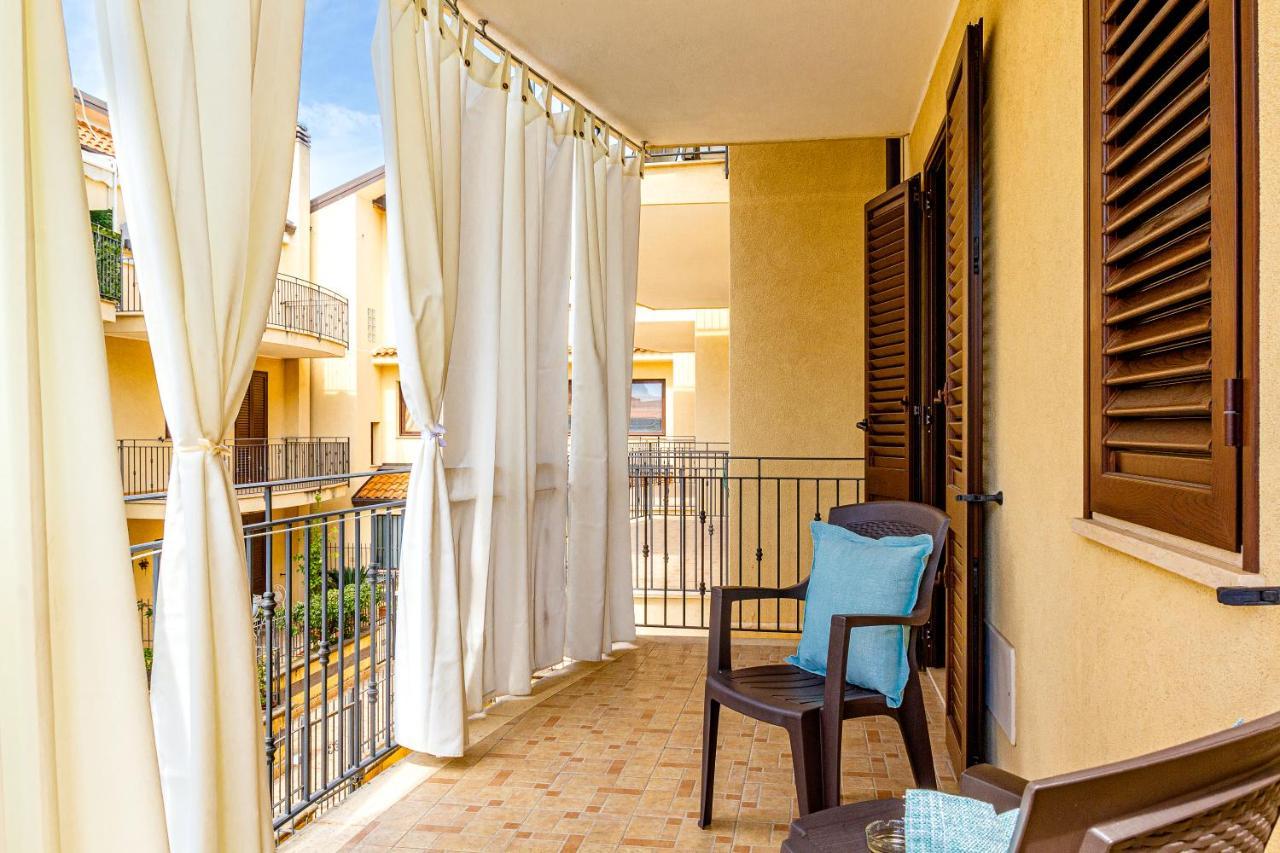 Villetta Desiderio Apartment Giardini Naxos Luaran gambar