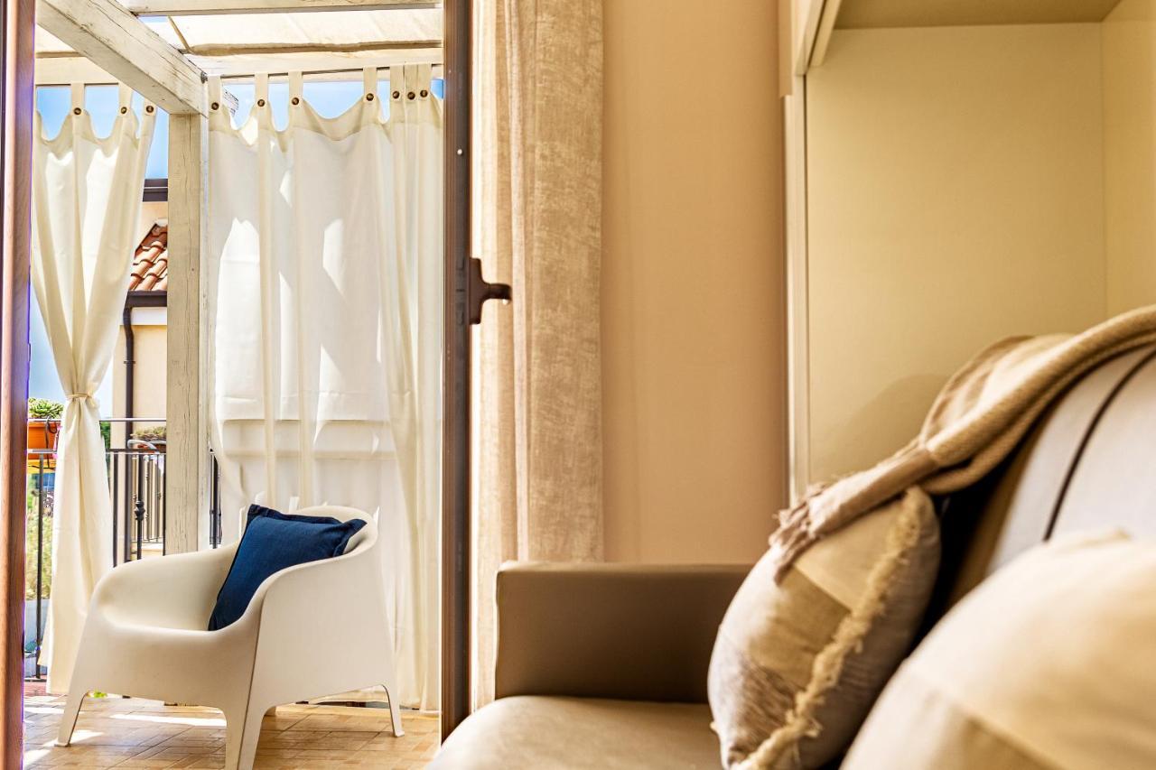 Villetta Desiderio Apartment Giardini Naxos Luaran gambar